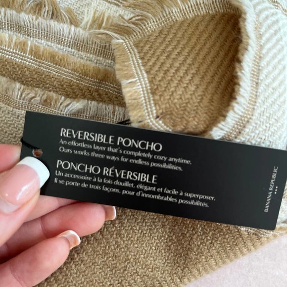 NEW Banana Republic Reversible Tan Plaid Poncho One Size - Picture 3 of 7